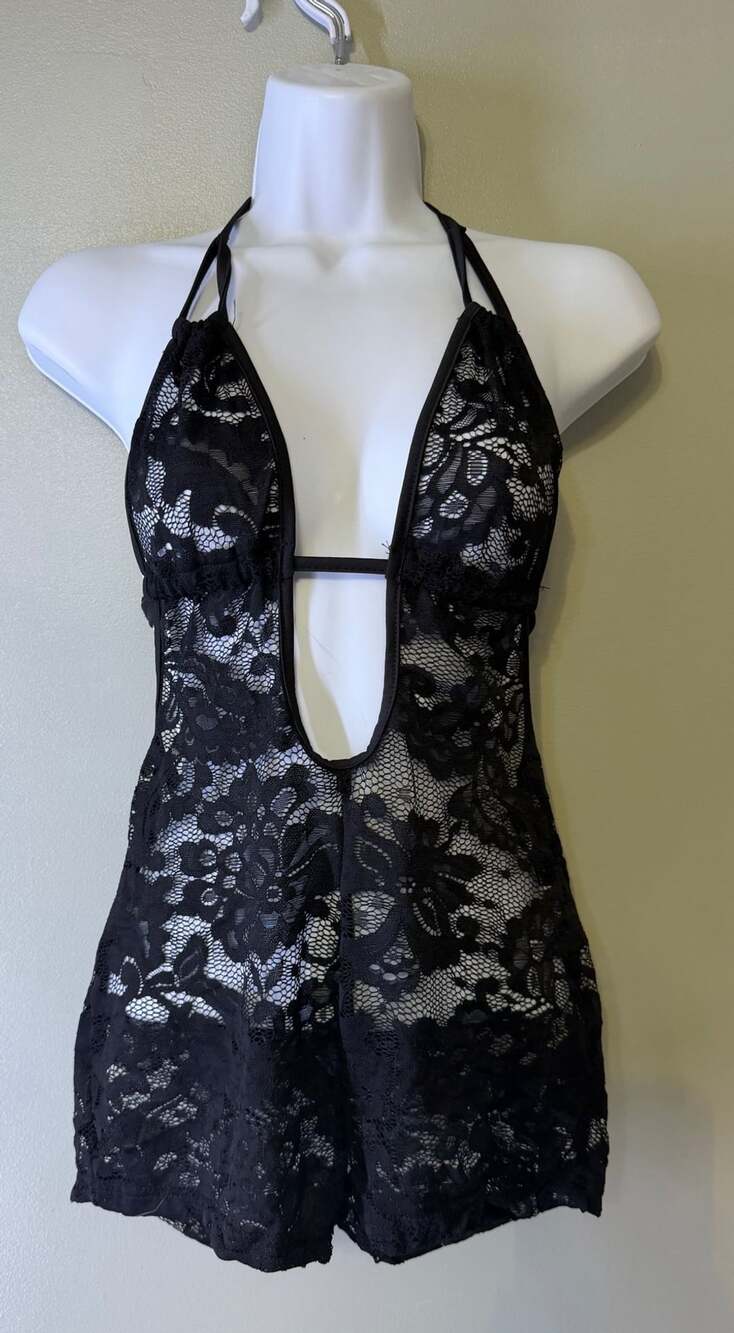 Shein Lace Romper Size S Black Plunge Halter